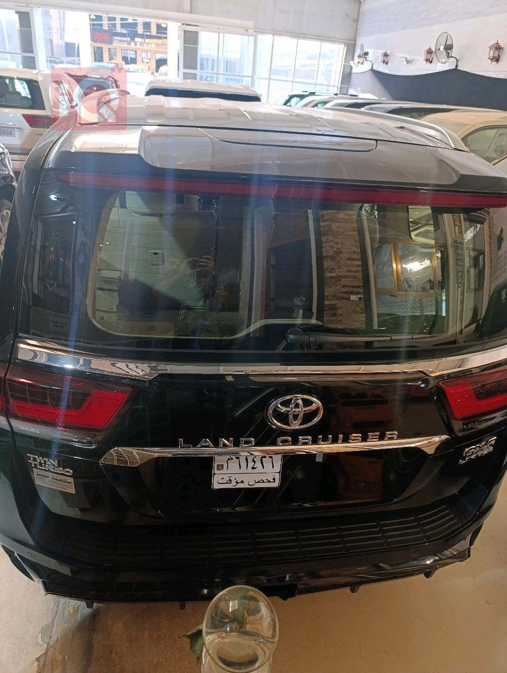 Toyota Land Cruiser